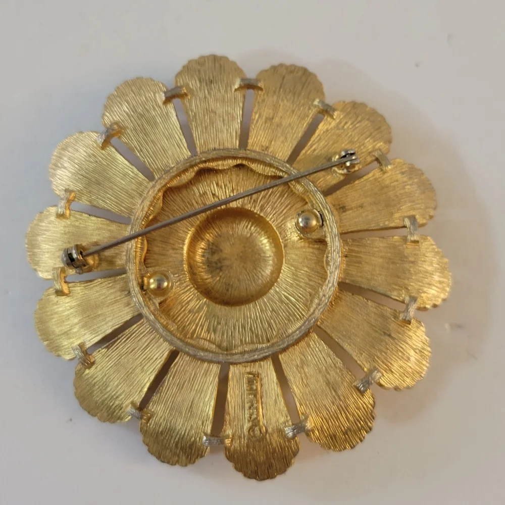 Vintage Sarah Coventry Sunflower Brooch Goldtone Large READ